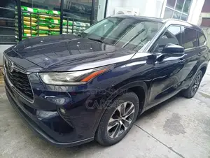 Toyota Highlander 2022 Black