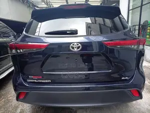 Toyota Highlander 2022 Black