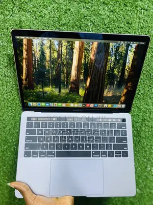 Laptop Apple MacBook Pro 2018 16GB Intel Core i5 SSD 512GB