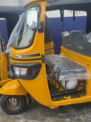 New TVS King Cargo 2025 Yellow