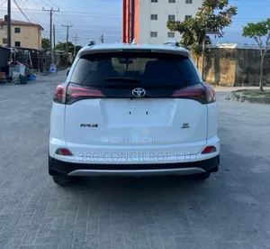 Toyota RAV4 2016 White