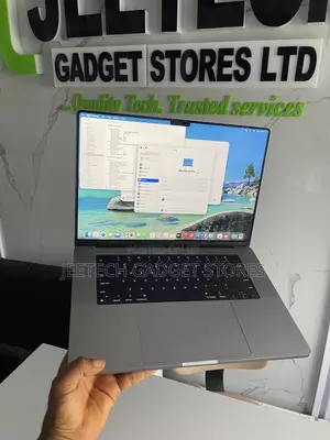 Laptop Apple MacBook Pro 2021 M1 32GB Apple M1 Pro SSD 1T
