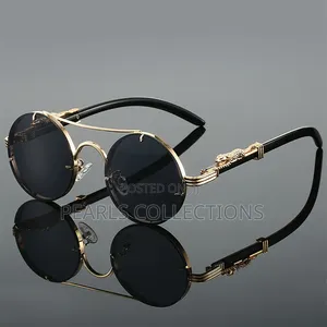 Black and Gold High Fashion Sunshade