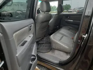 Toyota Hilux 2012 Black