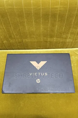 New Laptop HP Victus 15 16GB AMD Ryzen 7 SSD 2T