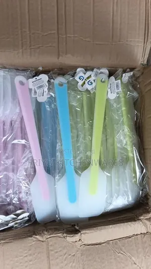 Plastic Spatula
