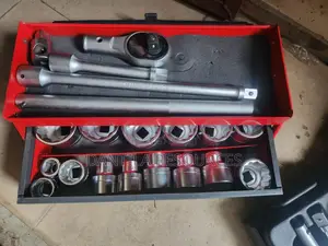 3/4 Set of Facom Socket 12 Points