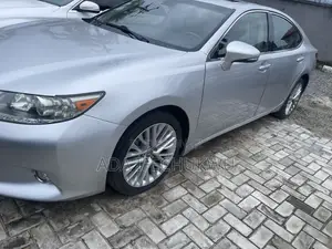 Lexus ES 2013 Silver