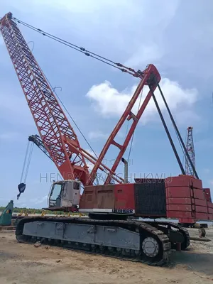 Liebherr 200 Tons Crawler Company Used