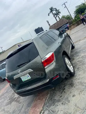 Toyota Highlander Limited 2010 Green