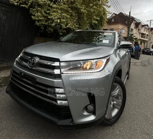Toyota Highlander Limited Platinum 4dr SUV AWD (3.5L 6cyl 6A) 2015