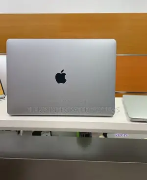 Laptop Apple MacBook Pro 2018 16GB Intel Core i7 SSD 512GB
