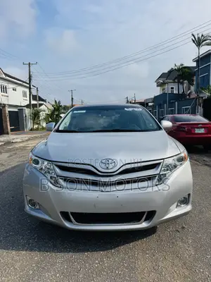 Toyota Venza XLE 2012 Silver