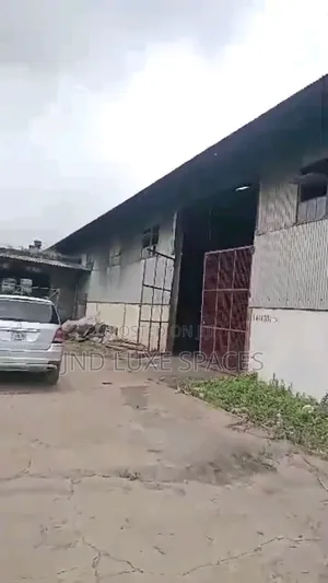 A Warehouse of About 2200smq Share Compound for Lease Off Oba Akran.