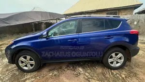 Toyota RAV4 LE 4dr SUV (2.5L 4cyl 6A) 2014 Blue