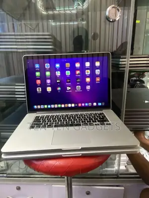 Laptop Apple MacBook Pro 2015 16GB Intel Core i7 SSD 512GB