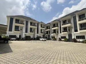 5bdrm Townhouse/Terrace in Katampe Extension for sale