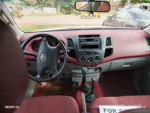 Toyota Hilux 2014 White