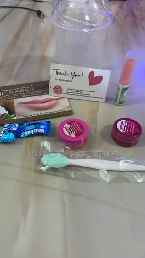 High Quality and Affordable Lip Brightening Cream and Lipcare Kit