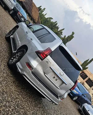 Lexus GX 2011 Silver