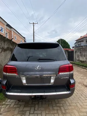 Lexus LX 570 AWD 2015 Gray