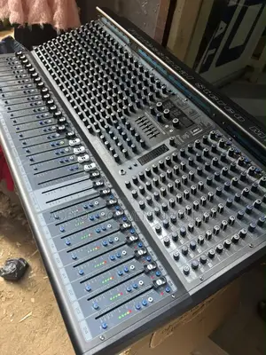 Yamaha Mixer 24ch VFX