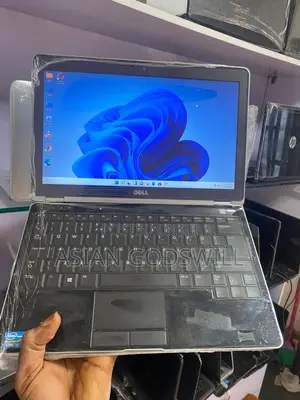 New Laptop Dell Latitude e6230 8GB Intel Core i5 HDD 320GB