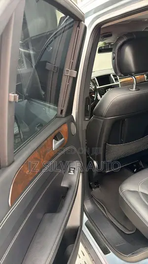 Mercedes-Benz M Class ML400 4MATIC 4dr SUV AWD (3.0L 6cyl Turbo 7A)