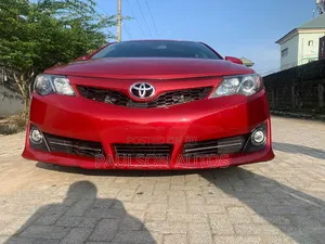 Toyota Camry SE V6 4dr Sedan (3.5L 6cyl 6A) 2012 Red