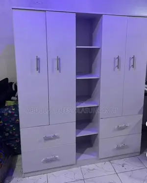 5/6 Wadrobe Closet