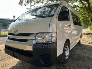 Toyota HiAce 2014 White