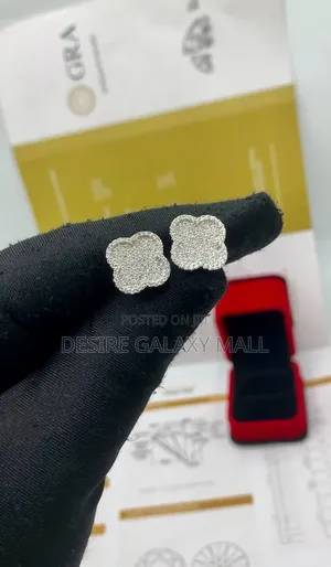 Xvip Luxury VVS Moissanite Diamond Vca Earring  