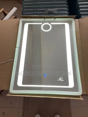 60×80 Mirror With Multiple Lights