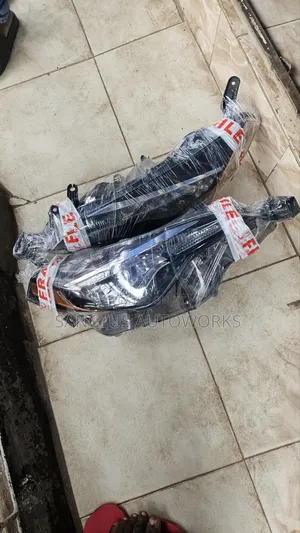 Headlight Toyota Corolla 2017/ 2018
