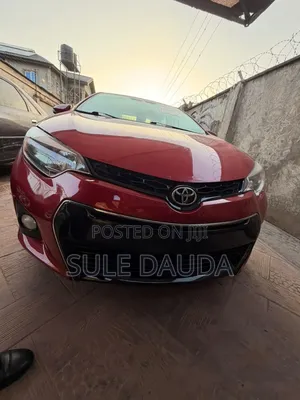 Toyota Corolla 2014 Red