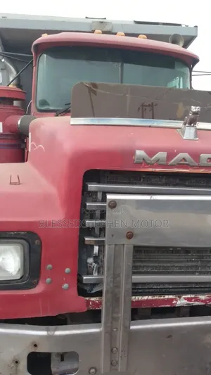 Mack Truck Tipper