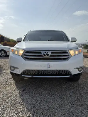 Toyota Highlander Limited 3.5l 4WD 2013 White