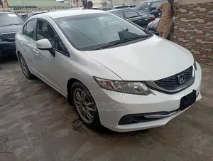 Honda Civic 2013 White