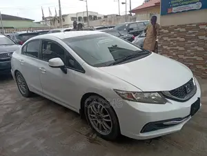 Honda Civic 2013 White