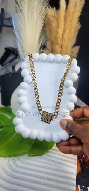 Luxe Bold Curb Necklace