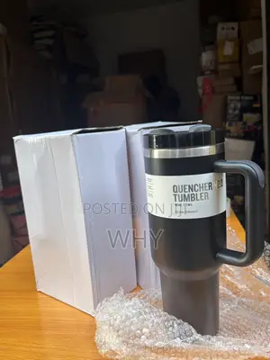 Stanley Cup. Stores Hot and Cold Water 48hrs