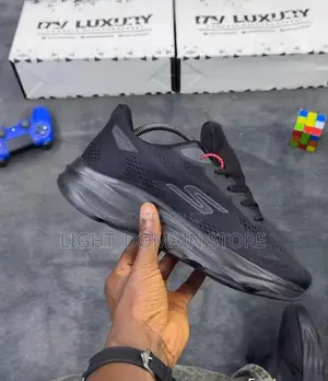 High Quality Skechers Slip-Ins Sneakers