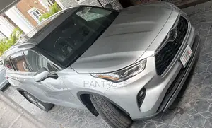 Toyota Highlander Platinum 2021 Silver