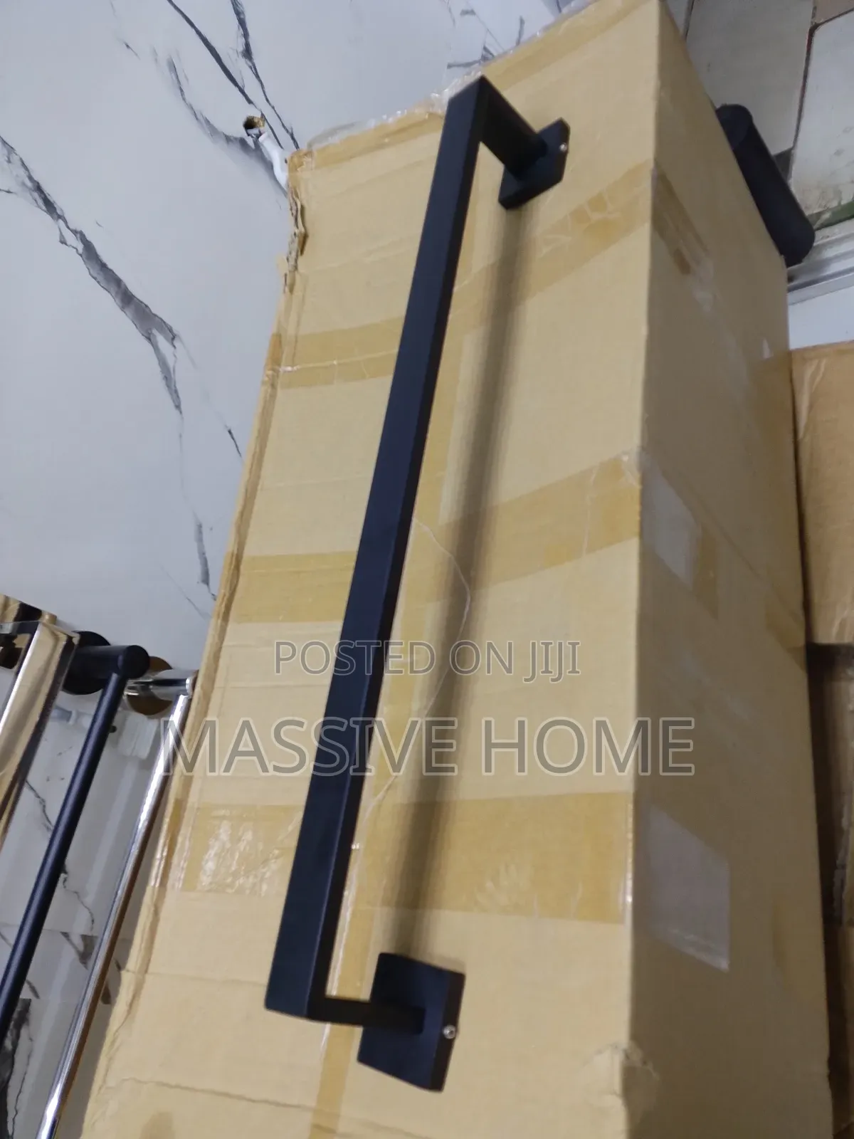 60cm Single Towel Rail Black Square Shape
