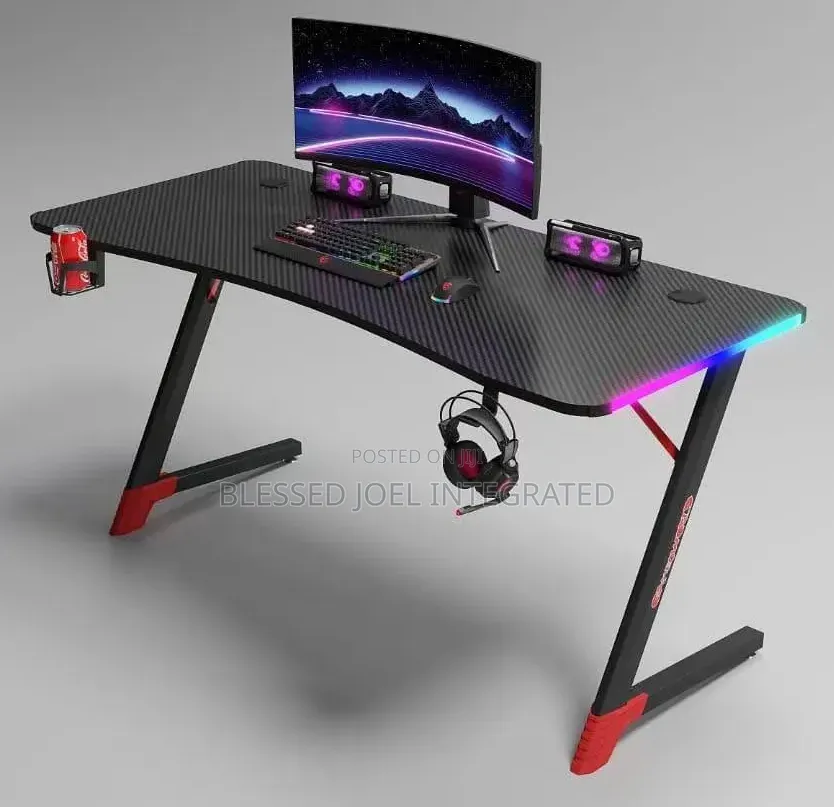 Computer Table With Adjustable Leg