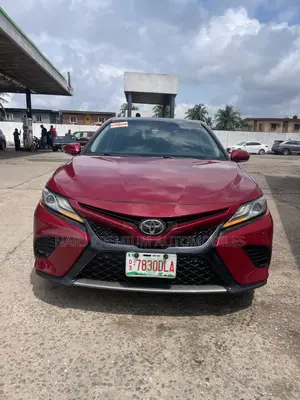 Toyota Camry XSE FWD (2.5L 4cyl 8AM) 2018 Burgundy