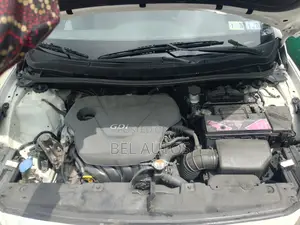 Hyundai Accent SE 2013 White