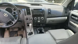 Toyota Sequoia 2010 Silver