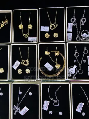 Women's Accessories