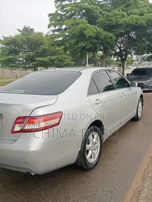 Toyota Camry 2010 Silver